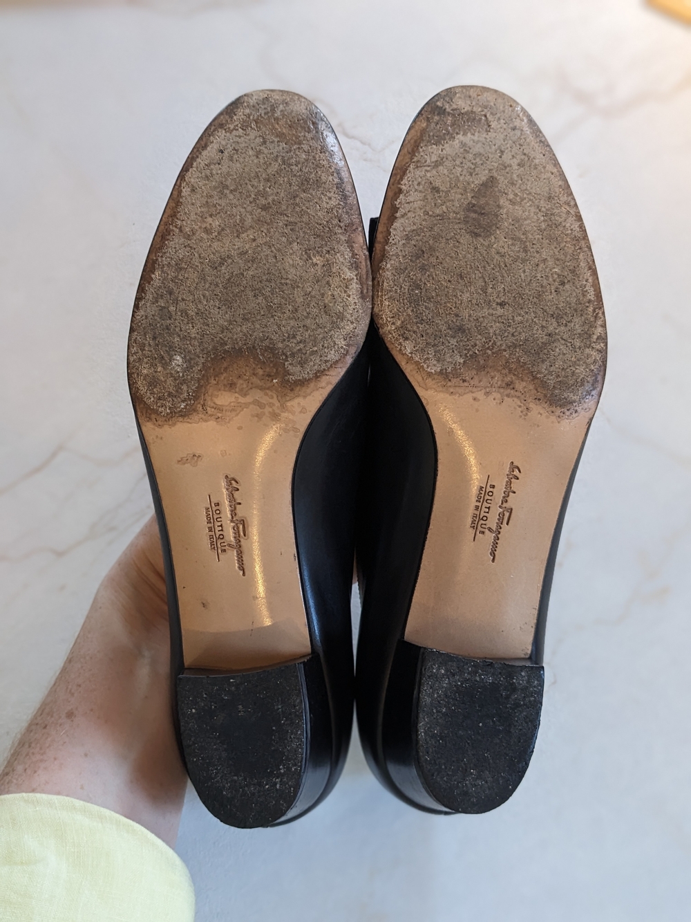 Salvatore Ferragamo Black Leather Vara Bow Flats with Gold Accent - Picture 5 of 5